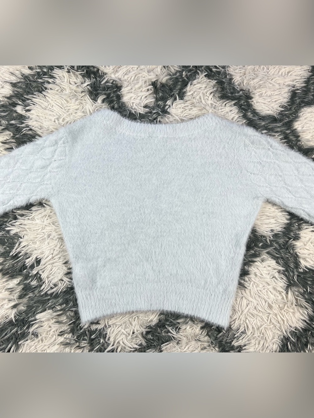 Abercrombie Kids Girls Light Blue Fluffy Long Sleeve Sweatshirt Size 11/12 - Picture 10 of 11